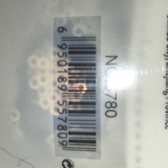 😷 Leopards Print Sequin Mask 😷 - Picture 2 of 4